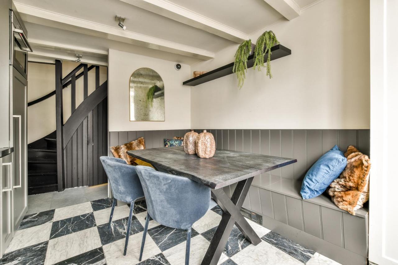 Spiegelgracht Apartments With Canal View 암스테르담 외부 사진