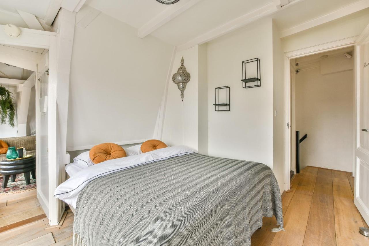 Spiegelgracht Apartments With Canal View 암스테르담 외부 사진