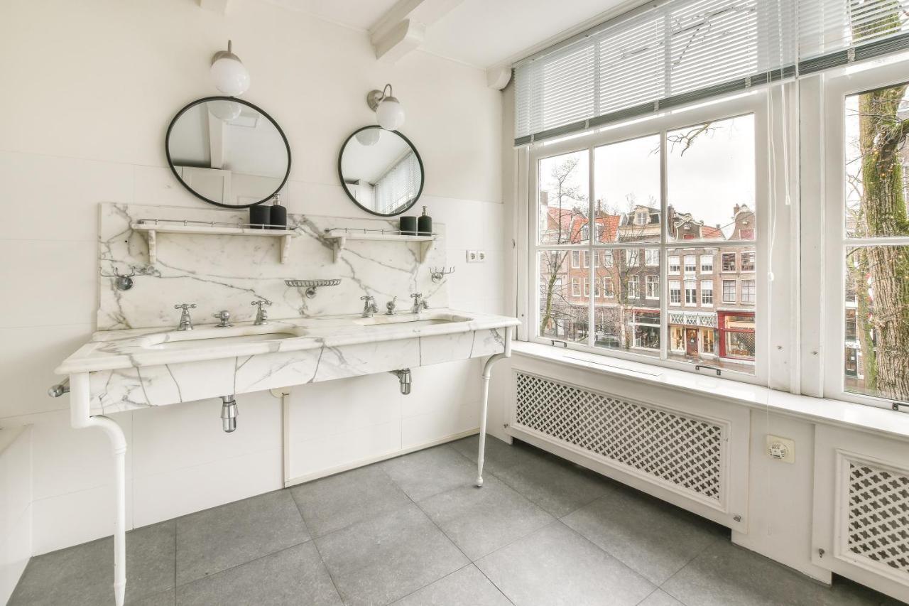 Spiegelgracht Apartments With Canal View 암스테르담 외부 사진